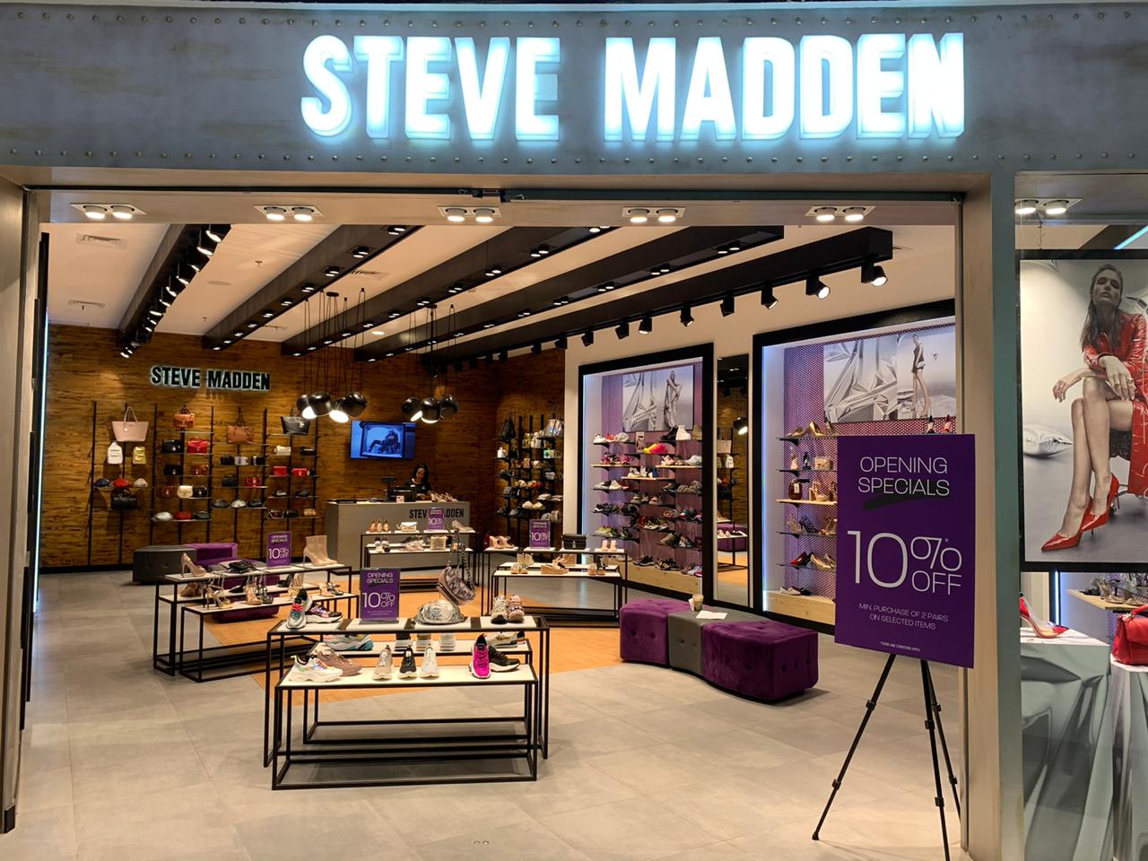 Steve Madden shop front in lippo mall puri st. moritz