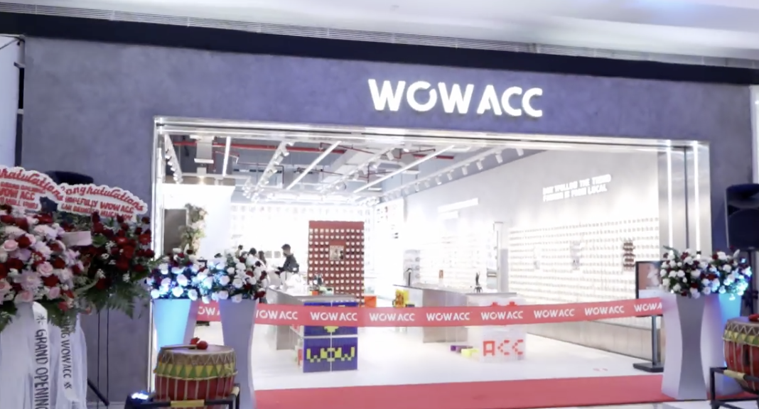Wow Acc shop front in lippo mall puri st. moritz