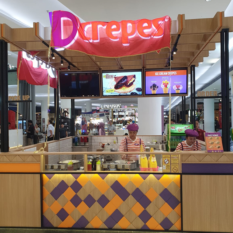 DCrepes shop front in lippo mall puri st. moritz