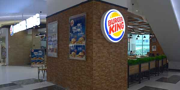 Burger King shop front in lippo mall puri st. moritz