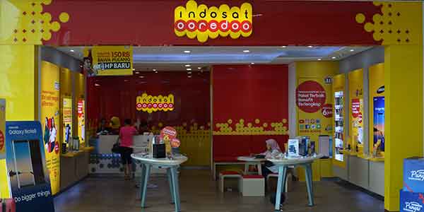 Indosat Ooredoo shop front in lippo mall puri st. moritz