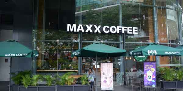 Maxx Coffee shop front in lippo mall puri st. moritz