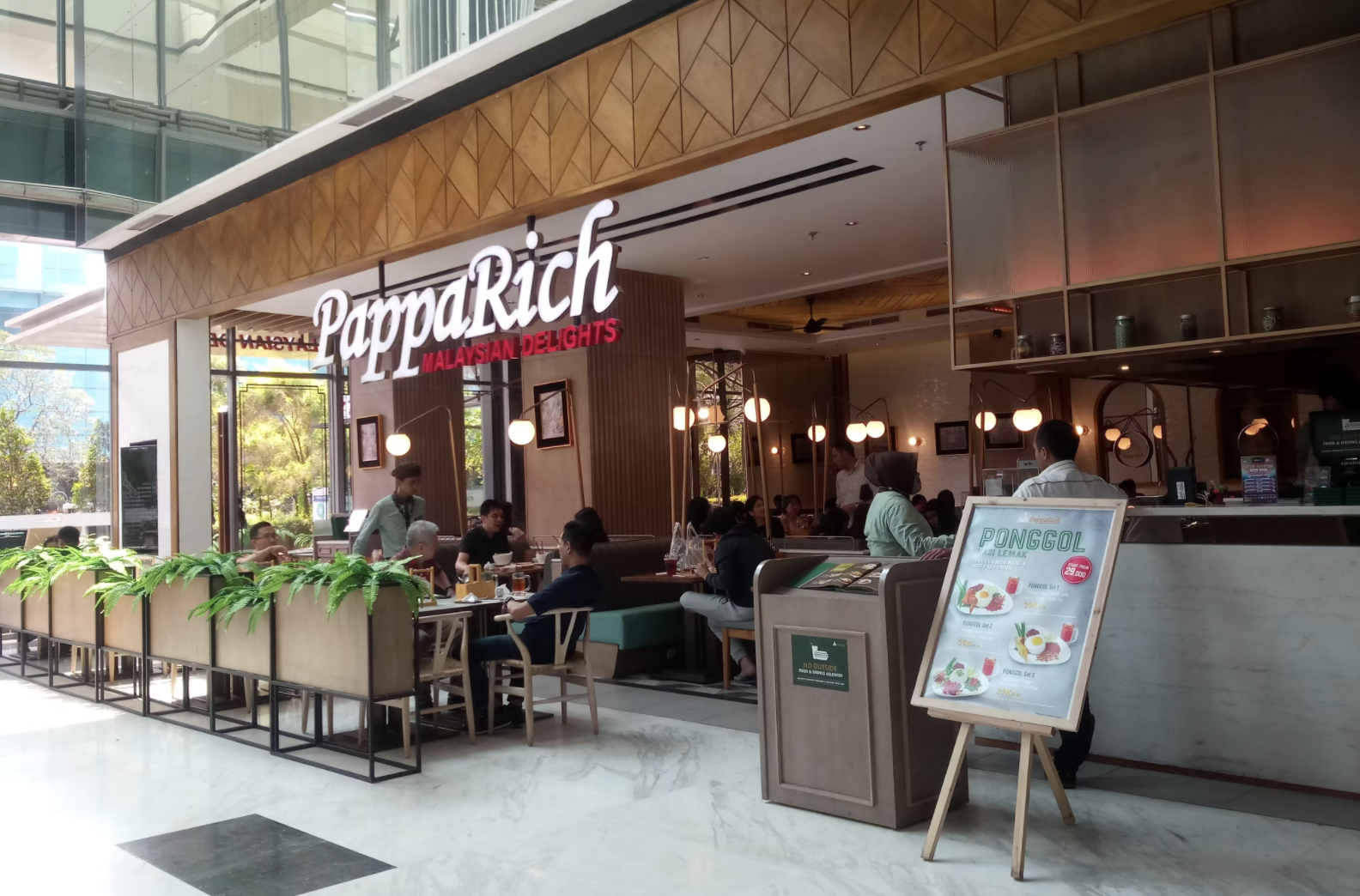 Papparich shop front in lippo mall puri st. moritz