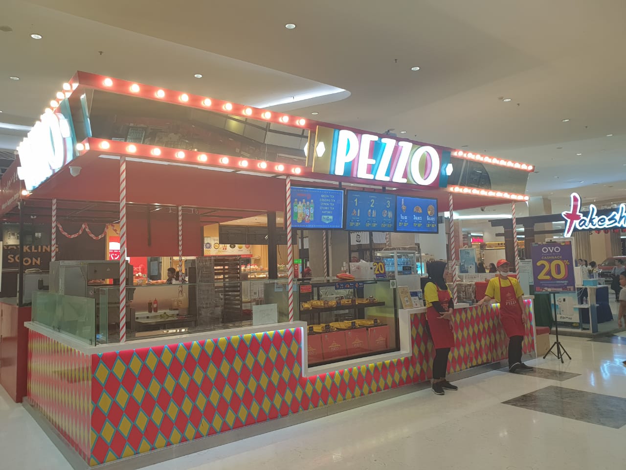 Pizza Pezzo shop front in lippo mall puri st. moritz