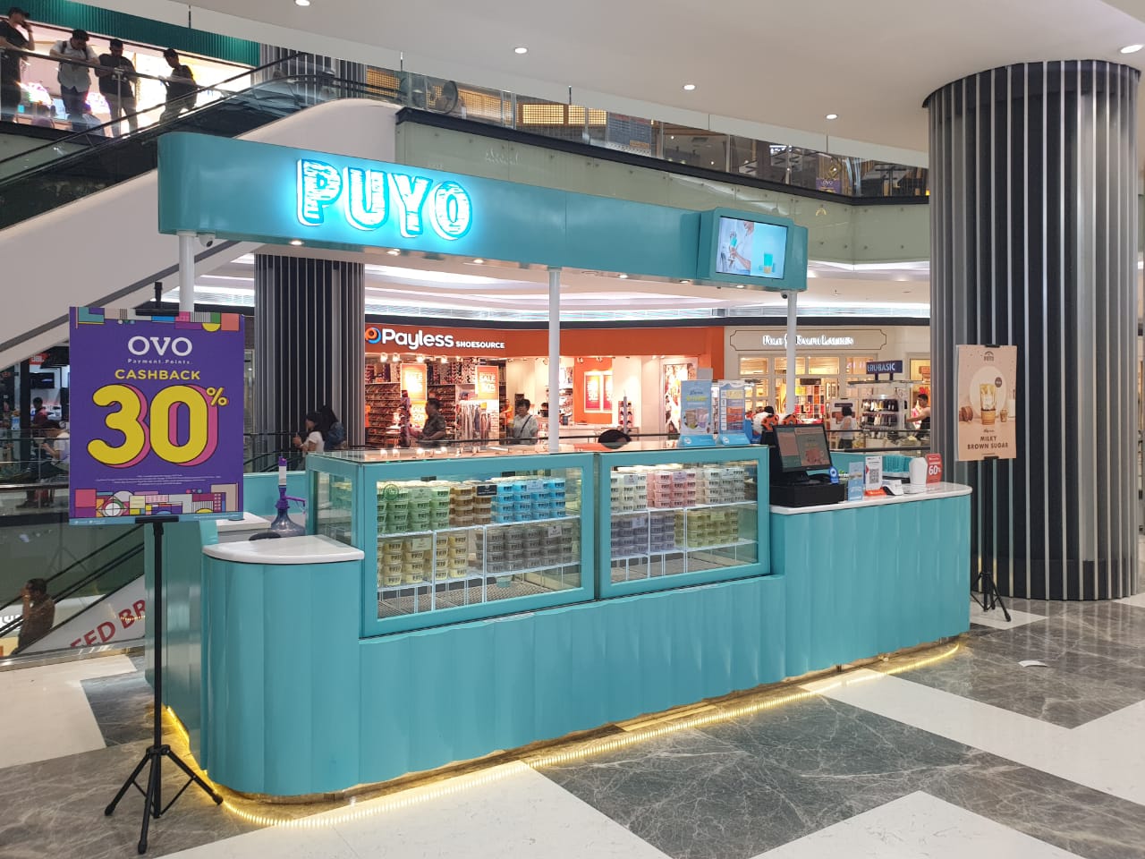 Puyo shop front in lippo mall puri st. moritz